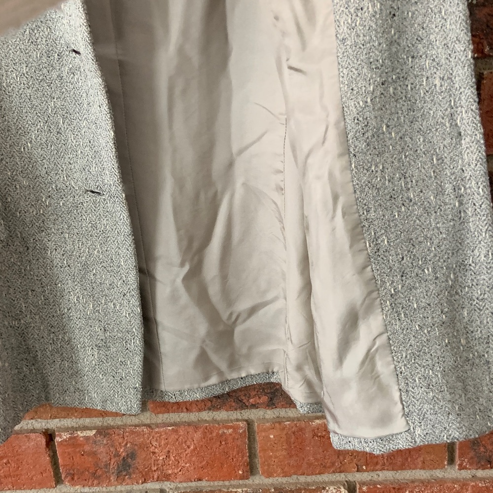 Doncaster Light Gray Wool Silk Tweed Blazer - Picture 7 of 8